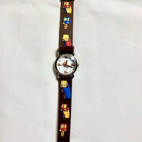 Boy Kids Watch (choose from 8 styles) - Picture 8 of 16